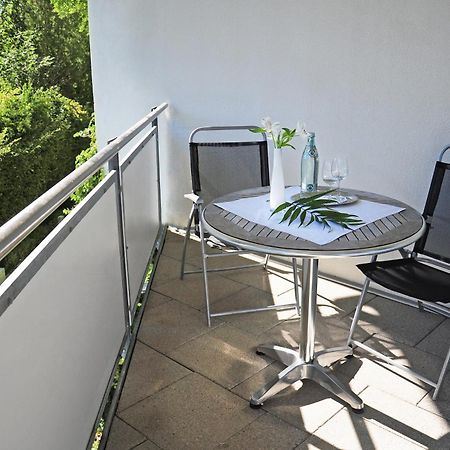 Hotel Krone Ueberlingen Am Ried Зинген Екстериор снимка