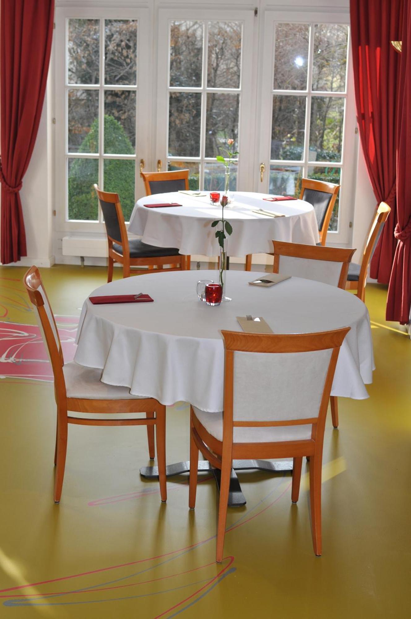 Hotel Krone Ueberlingen Am Ried Зинген Екстериор снимка