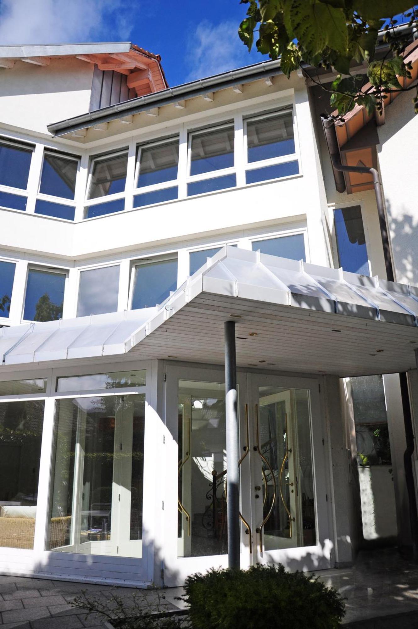 Hotel Krone Ueberlingen Am Ried Зинген Екстериор снимка