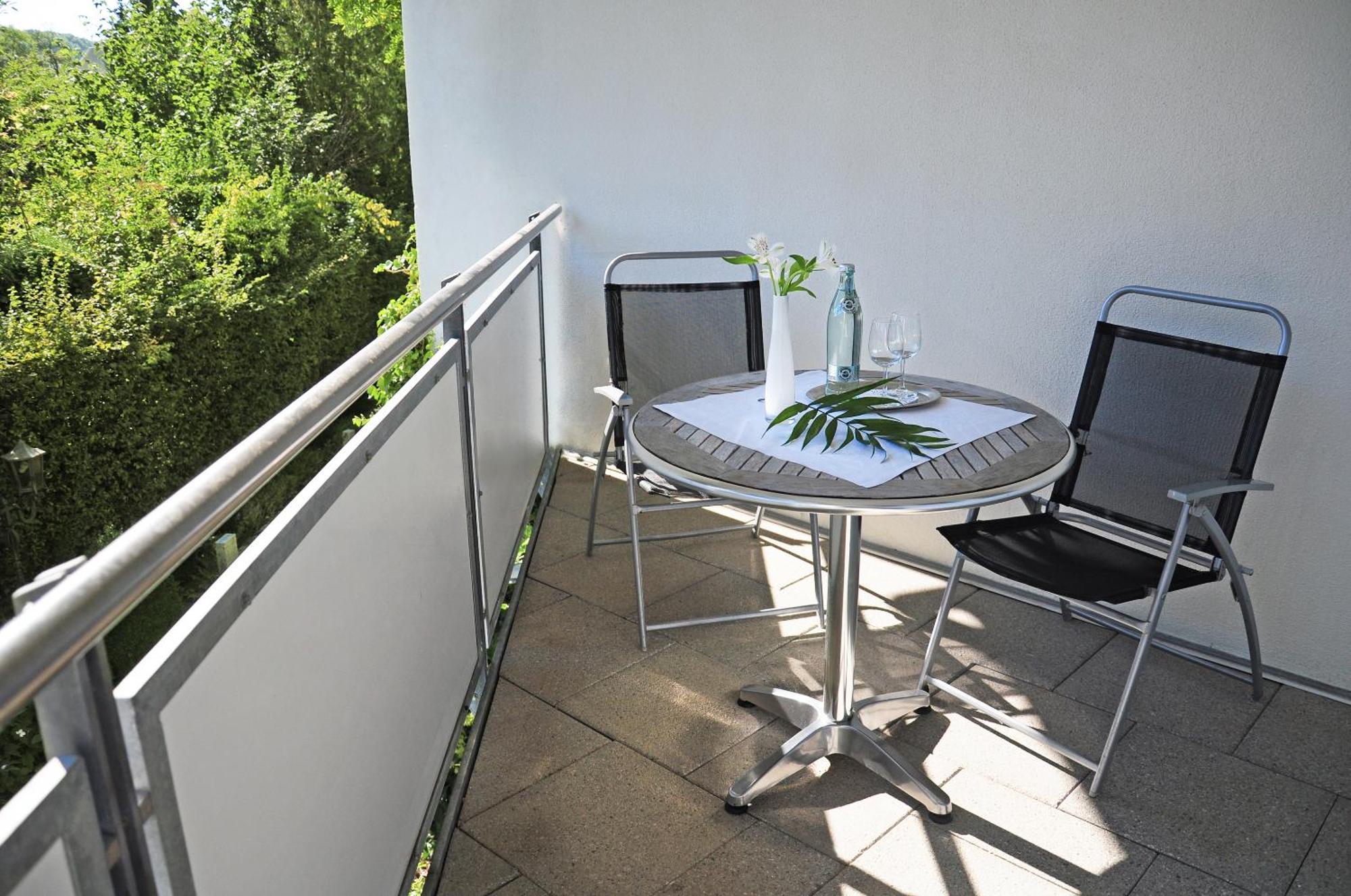 Hotel Krone Ueberlingen Am Ried Зинген Екстериор снимка