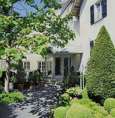 Hotel Krone Ueberlingen Am Ried Зинген Екстериор снимка